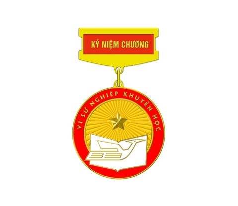 Huy hiệu mẫu 12