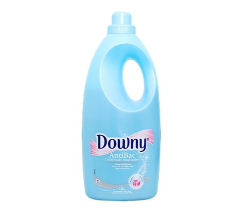 Nước xả vải Downy Chống khuẩn chai 1,8lít