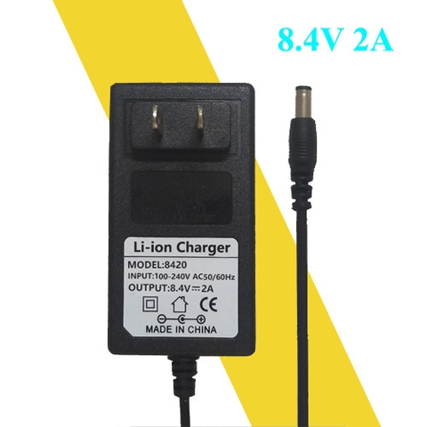 Sạc 2S 8.4V 2A dùng cho pin Li-ion 3.7V