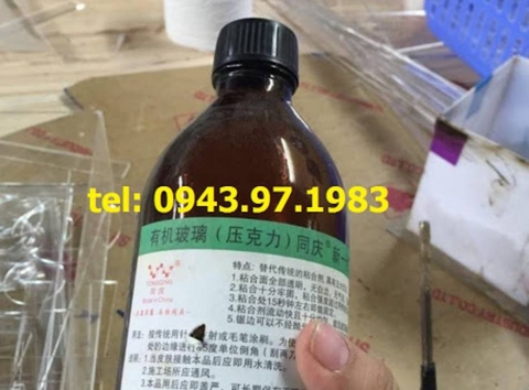 Keo dán mica dạng chai thủy tinh