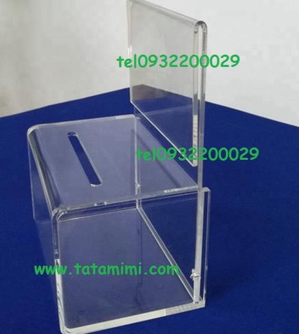 Hộp boxtip chất liệu mica trong suốt