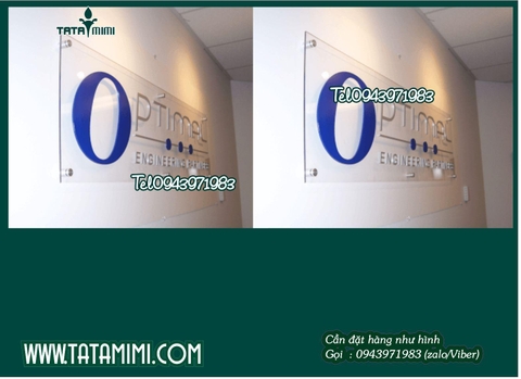 Backdrop của công ty được in trực tiếp hay gắn chữ nổi