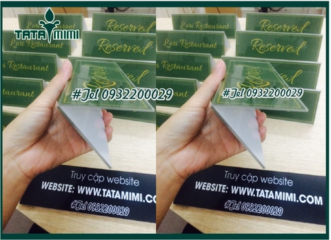 Biển chức danh chữ A dễ dàng thay đổi nội dung
