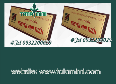 Biển chức danh để bàn bằng gỗ mặt bằng đồng siêu nét