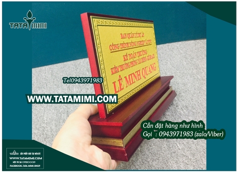 Biển chức danh để bàn sang trọng từ gỗ và inox