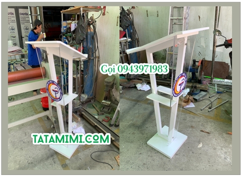 Bục phát biểu mica trong suốt có mặt khắp nơi