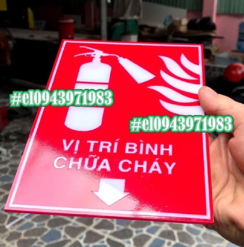Làm biển phòng cháy chữa cháy mica dán dạ quang