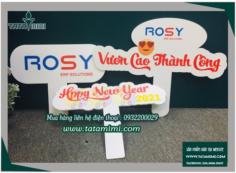 Biển cầm tay chụp ảnh nên làm fomex dày 5mm trở lên