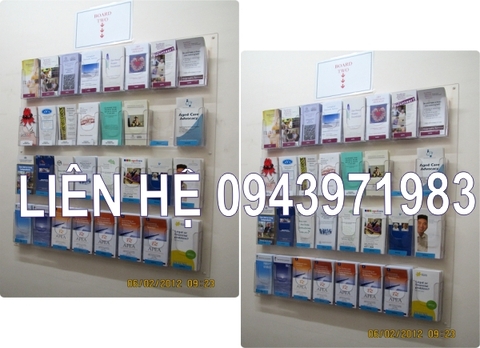 Kệ để sách mica treo tường bán tại TP.Hồ Chí Minh