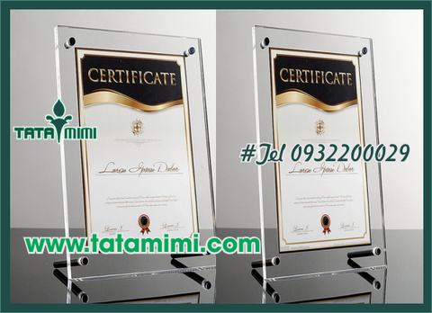 Mica tấm làm khung ảnh để bàn