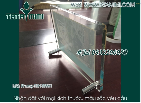 Khung tranh chất liệu mica để bàn