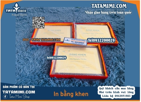 Kỉ niệm chương mặt nên màu vàng hay trắng