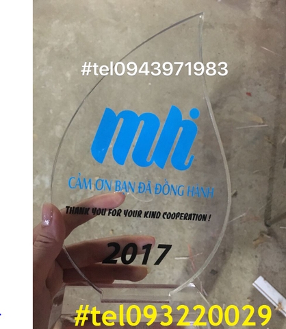 Khắc Kỷ niệm chương giá rẻ tận xưởng