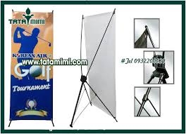 Standee chữ X nội dung in bạt hay fomex