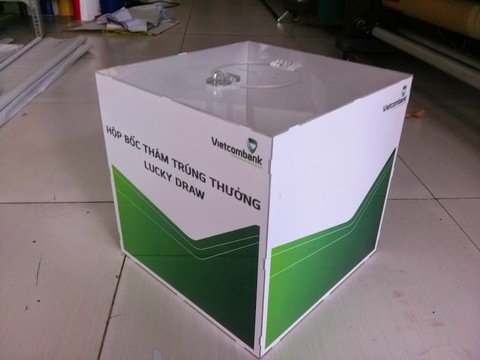 Các hòm phiếu làm từ mica đài loan,dán nội dung theo yêu cầu khách hàng