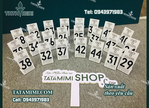 Thẻ để bàn in decal uốn chữ L
