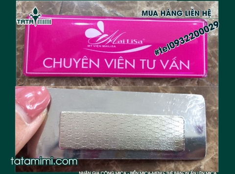 Biển tên nhân viên spa bằng mica