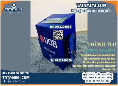 Thùng góp ý được làm thành hình mái nhà