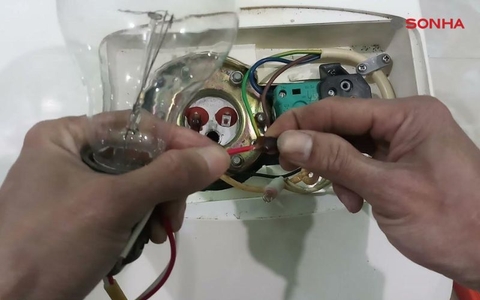 3+ cách sửa bình nóng lạnh không vào điện hiệu quả tại nhà