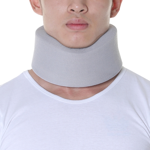 Foam cervical collar universal