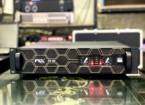 Cục đẩy 2 kênh Main FOX FX50 (32 Sò - 800W/1 kênhx2 )