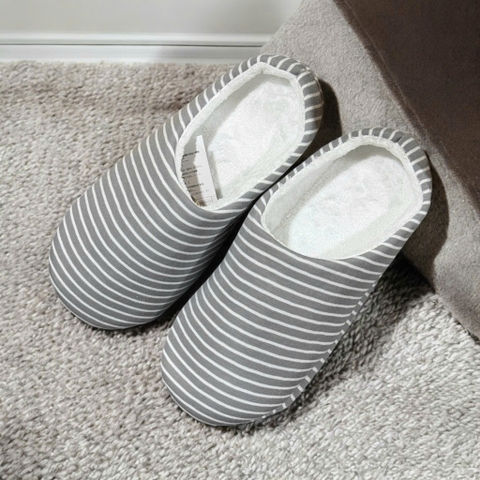 Dép đi trong nhà kín mũi đế nhựa chống trượt Comfy (mẫu 1 kín gót, size 44) - Hàng Nhật nội địa