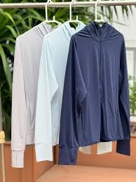 Áo chống nắng làm mát, chống UV Comfy (size L- màu xanh navy) - Hàng Nhật nội địa