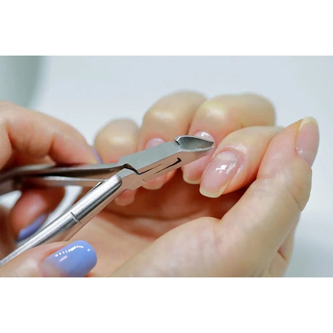 Kìm cắt da, khóe móng 9.5cm có nắp đậy Mitsukix - Hàng Nhật nội địa