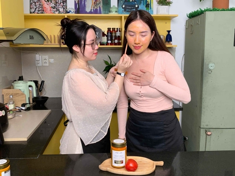 CÁCH LÀM MẶT NẠ CÀ CHUA MẬT ONG NGHỆ NANO THƠM MỊN, DỄ LÀM TẠI NHÀ