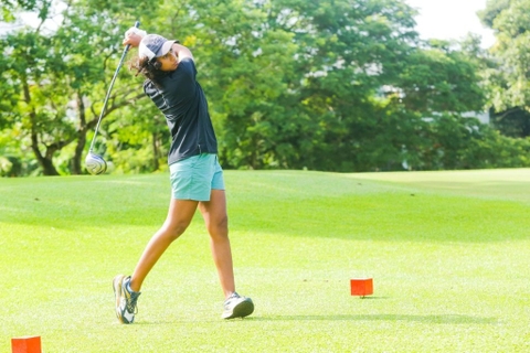 Đã đến lúc bỏ mặc định golfer nữ chỉ chơi ở tee đỏ?