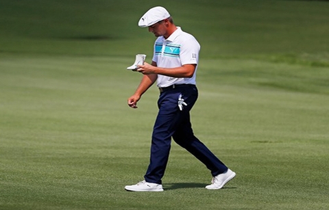 Tăng hình phạt gậy và tiền nếu golfer chơi chậm trên PGA Tour