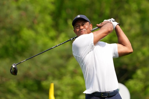 Khi nào Tiger Woods sẽ trở lại sân golf?