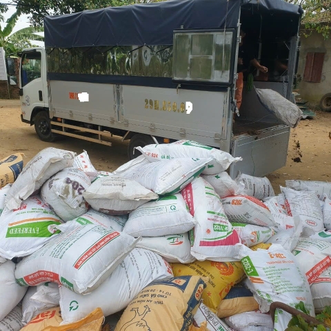 Bao mụn dừa (13 đến 15kg), giá cực rẻ, hàng chất, giao hàng khắp nơi