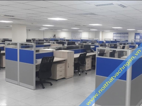 Vách ngăn bàn làm việc nỉ-nỉ-kính V6NNK