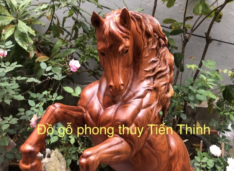 Tượng Nhất Mã Phi Thiên Gỗ Hương Kbang