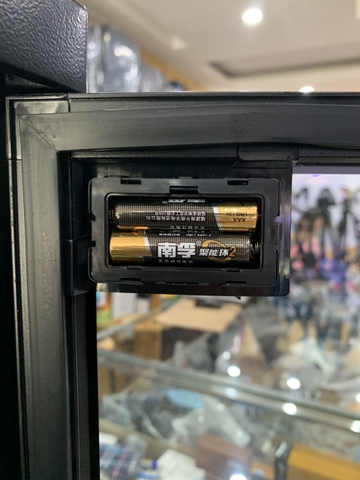 Tủ chống ẩm Huitong S-32 (32lit)