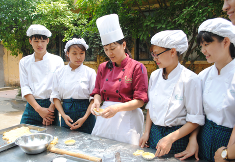 THÔNG BÁO MỞ LỚP HỆ TRUNG CẤP BÁNH MỲ - BÁNH NGỌT - NGHỀ TIÊN PHONG TRONG LĨNH VỰC ẨM THỰC