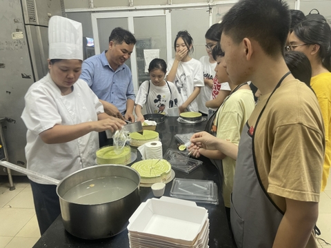 BUỔI HỌC LÀM BÁNH CHEESE CAKE TRÀ XANH
