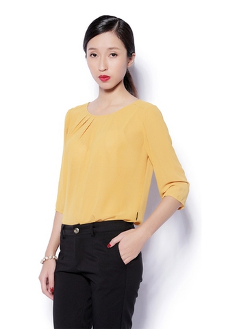 Áo cổ tròn xếp ly trước