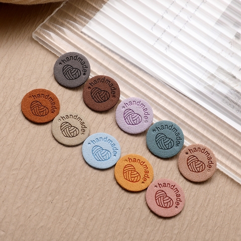 Tag da handmade hình tròn họa tiết trái tim