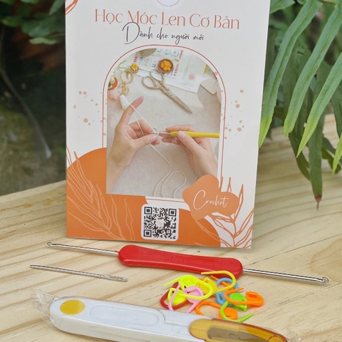 Bộ dụng cụ học móc + Sách