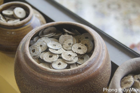 Hàng nghìn món đồ cổ vật phủ kín ngôi nhà 2 tầng ở Cần Thơ