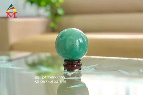 Lợi ích của quả cầu đá phong thuỷ màu xanh trong cuộc sống
