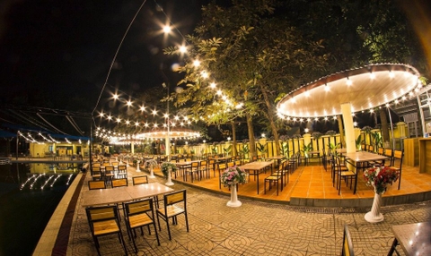 Cách bố trí đèn trang trí quán cafe siêu hấp dẫn