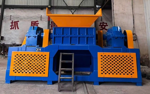 Máy nghiền nhựa 2 trục.