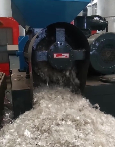 Máy xay cánh xoắn cho màng nhựa và vải, da