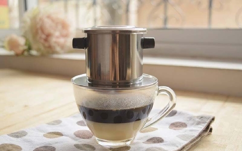 Có nên uống cà phê buổi sáng?