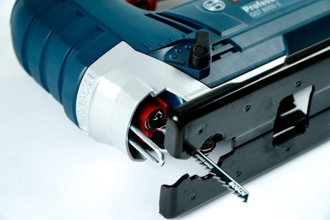 MÁY CƯA LỌNG 710W BOSCH - GST8000E
