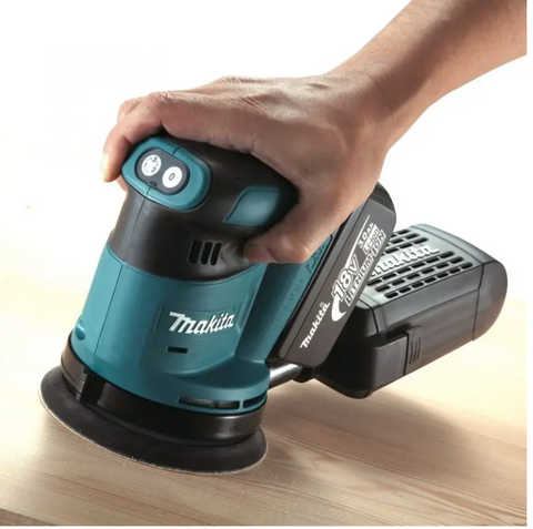 MÁY CHÀ NHÁM QUỸ ĐẠO TRÒN DÙNG PIN 18V (KHÔNG KÈM PIN SẠC) MAKITA - DBO180Z