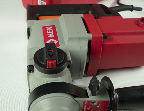 MÁY KHOAN BÚA 26mm/750W (3 CHỨC NĂNG) KEN - 2826GB